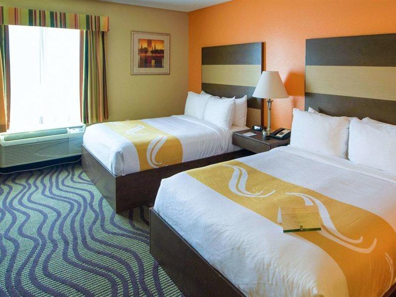 Quality Suites Memphis/ Wolfchase Galleria Екстериор снимка