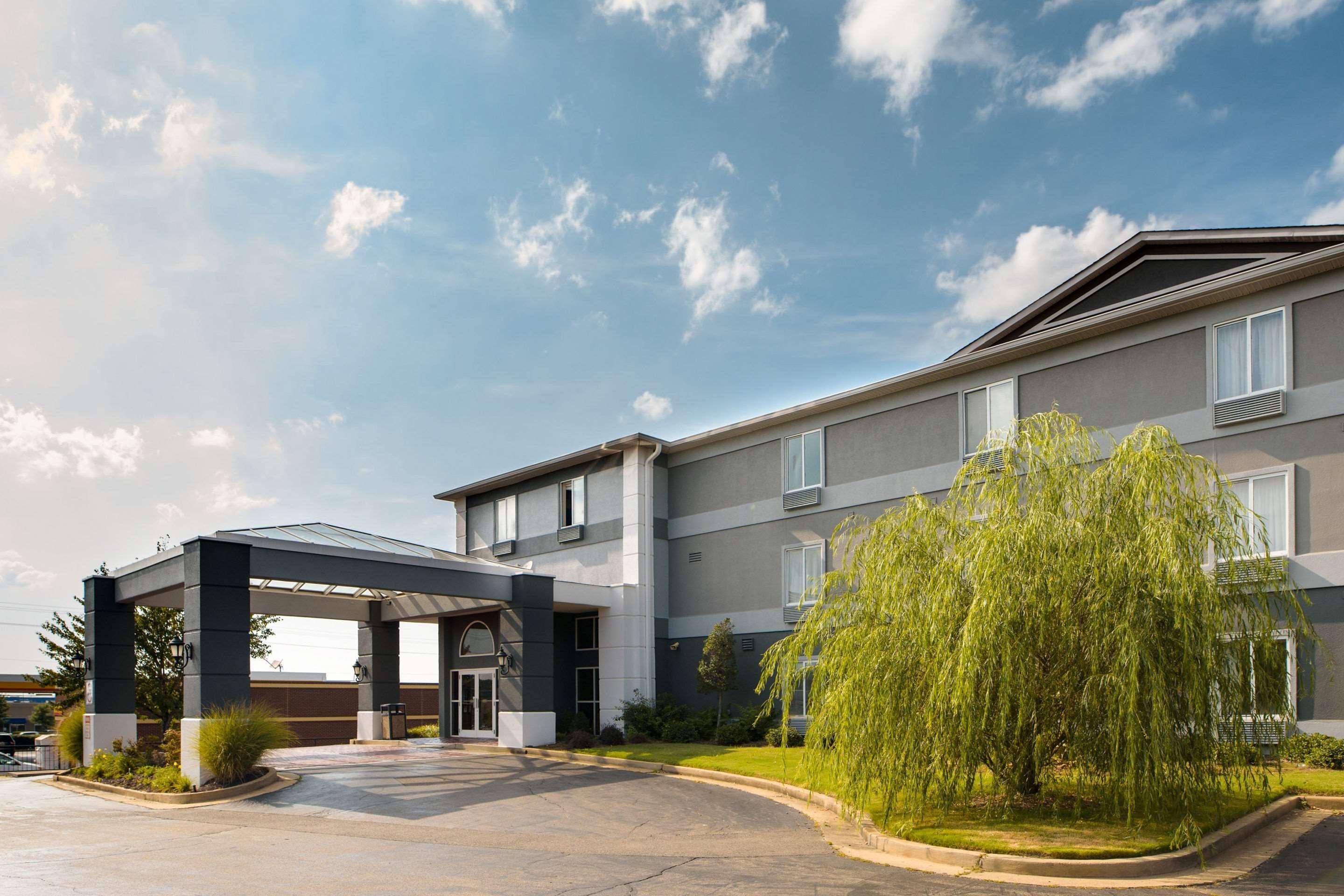 Quality Suites Memphis/ Wolfchase Galleria Екстериор снимка