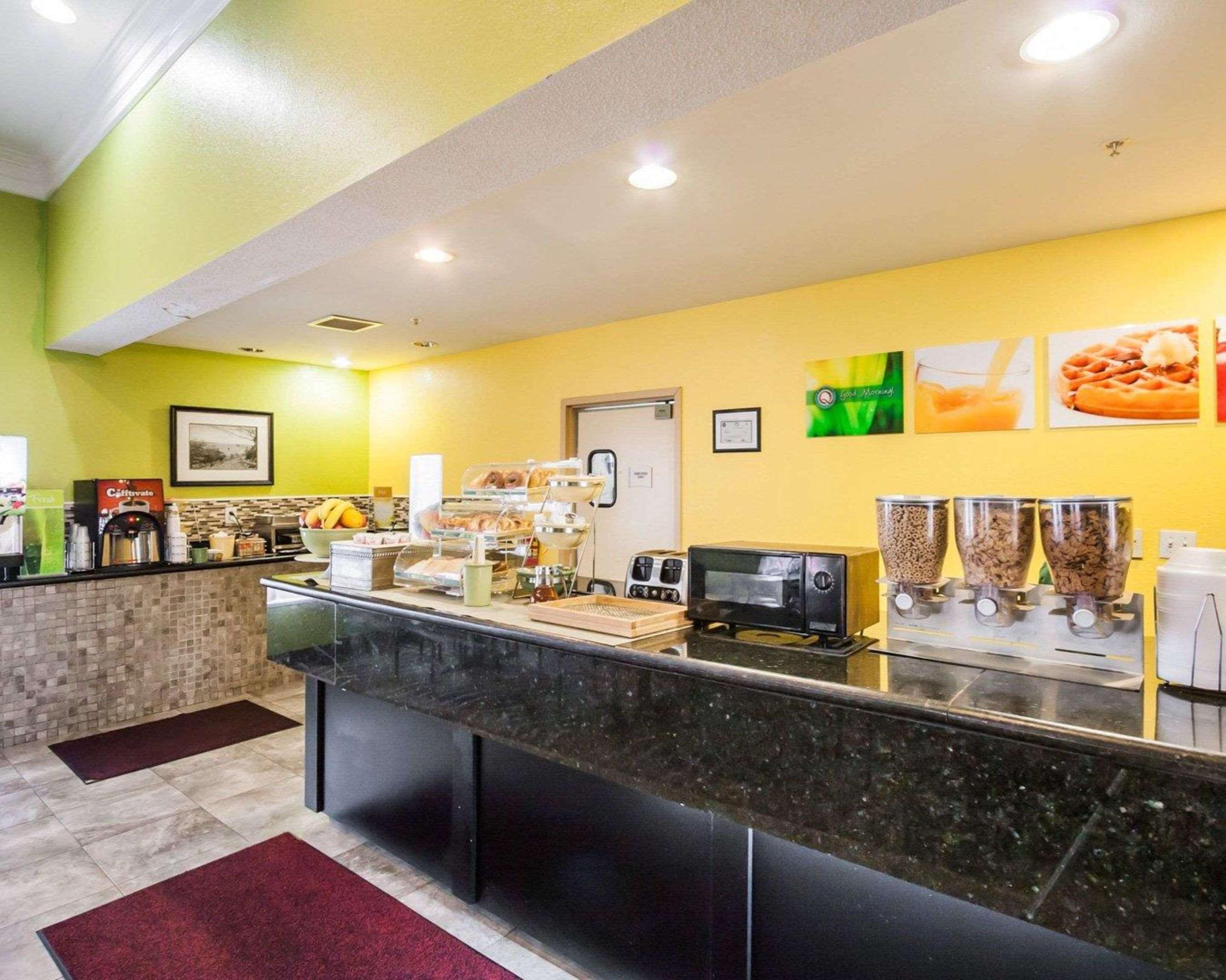 Quality Suites Memphis/ Wolfchase Galleria Екстериор снимка